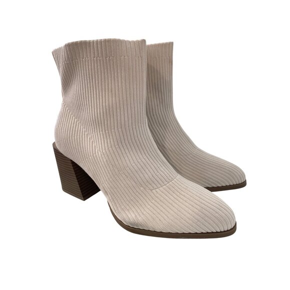Torrid Stretch Ribbed Knit Bootie Size 9.5WW Block Heels Almond Toe Cream Modern - Picture 1 of 9
